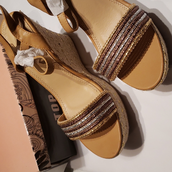 TOP Moda New ROYAL-1 Espadrille Platform Wedge Sandals Womens 10 NWT Gold Silver - Picture 9 of 15